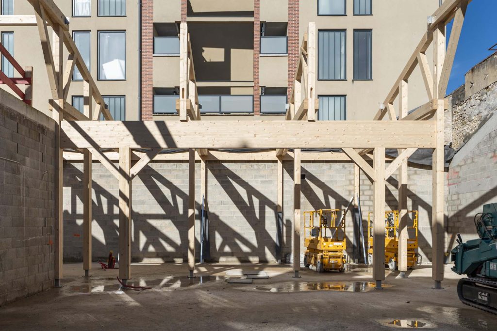 Chantier en cours du projet de construction d'un centre culturel
