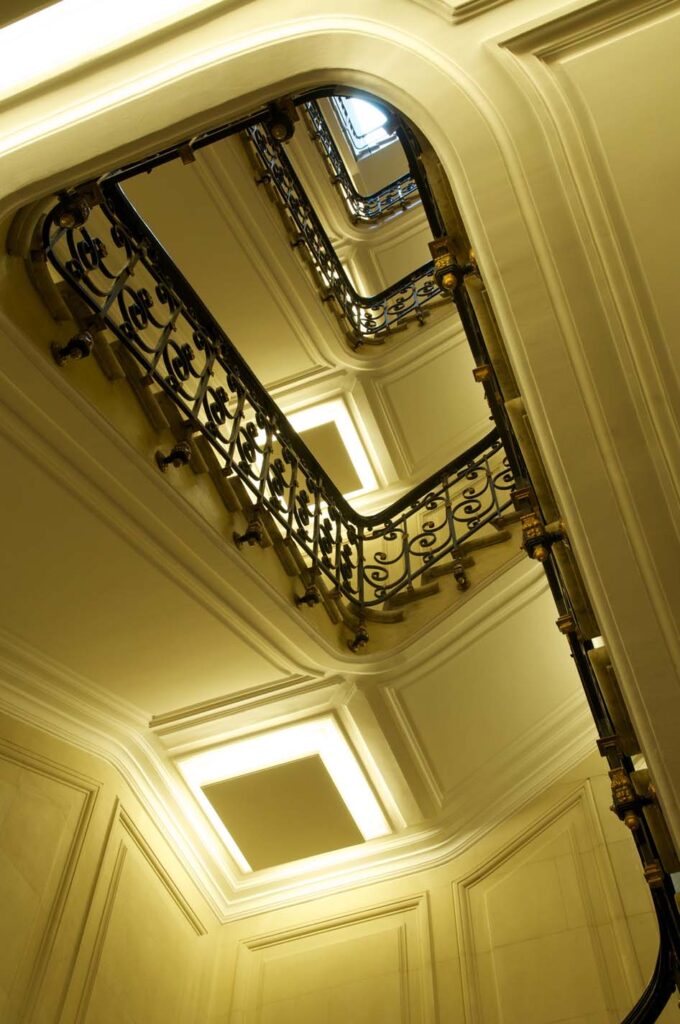 Cage d'escalier rénovée